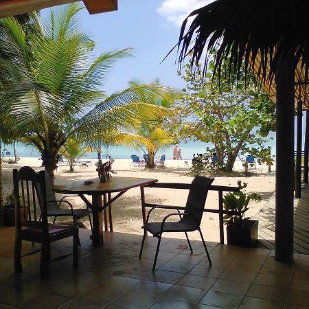 Whistling Bird Hotel Negril Zewnętrze zdjęcie